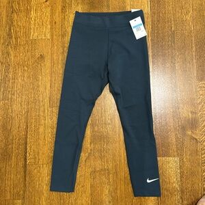 Nike Womens High Rise 7/8 Length Leggings